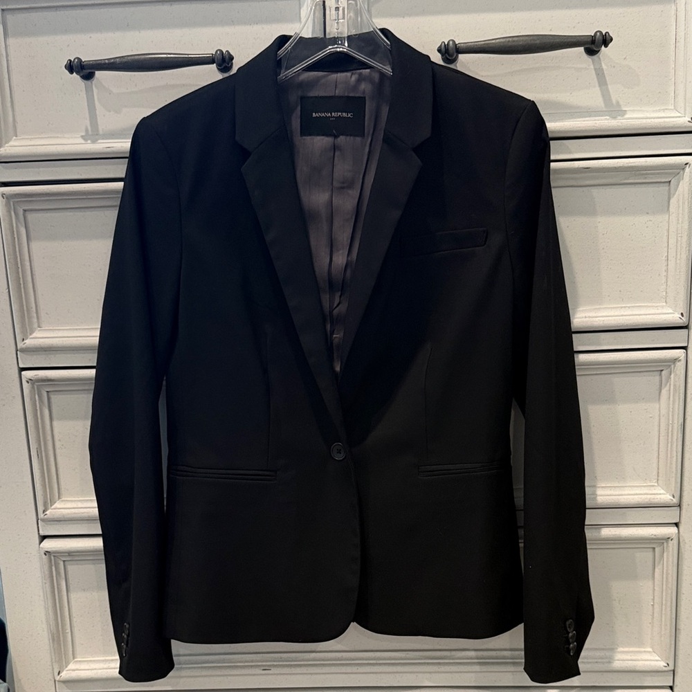 Banana Republic Classic Black Women’s Blazer